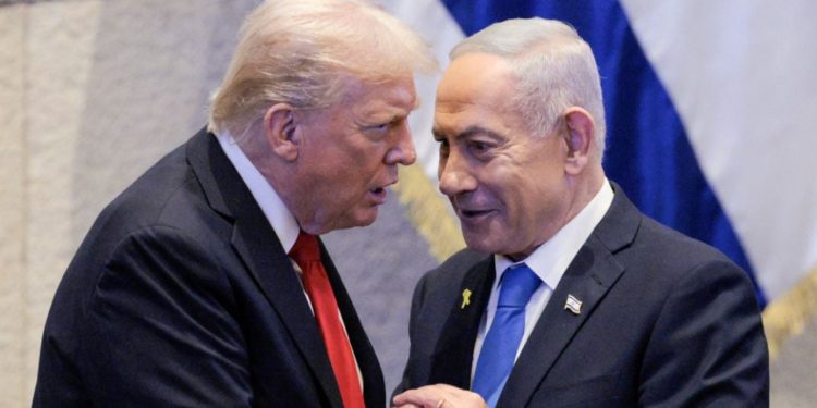 Pritje e ngrohtë në Izrael dhe lavdërata për Netanyahun, New York Times: Çfarë la jashtë Trump rreth Gazës.