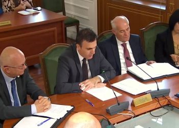 Prokurori i përgjithshëm paraqet raportin për kriminalitetin në Kuvend: 2159 individë të përgjuar në 2024, prej të cilëve 933 me lejen e gjykatës.