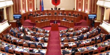 Pse nuk ka hetime për Frida Krifcën? Dumani: Çdo individ përballen me procesin, pa marrë parasysh nga cili kamp vjen zyrtari.