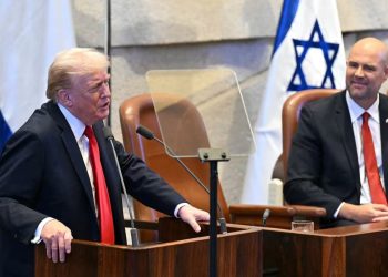 "Puro dhe shampanjë, kujt i bëhet vonë?!" Komenti i papërsëritshëm i Trump për presidentin izraelit: Fali Netanyahun, akuzat për korrupsion janë…