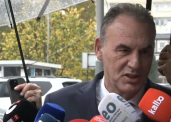 Qëndrimet tona janë të njohura" – Kryetari i Nismës, Fatmir Limaj, deklaron para seancës së jashtëzakonshme: "Nuk kam biseduar me Kurtin