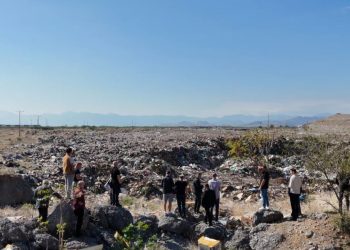 Qyteti i Tuzit në Mal të Zi përballet me grumbuj plehrash, banorët protestojnë ndaj mbetjeve që sjellin 10 komuna të tjera.