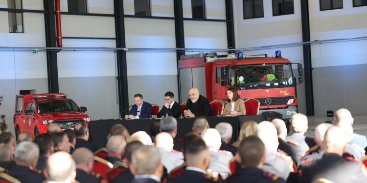 Rama: Ndalesë ndërtimi për 30 vjet në zonat pyjore që përfshihen nga zjarret