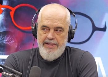 Rama bën shaka në “Flasim”: Djalli nuk është aq i zi sa mendohet/ “A thua ‘do ta lë politikën’?”, përgjigjet kryeministri: Ka momente që…