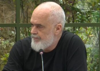 Rama këtë herë kritikoi kryebashkiakët në lidhje me Paketën e Maleve, duke identifikuar përfaqësuesit e PS që ra në shënjestër.