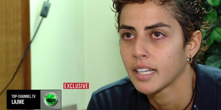 Rastet “Nayara” mbështesin vëmendjen në mediat braziliane: Volejbollistja pezullohet në Shqipëri për shkak të paragjykimeve dhe transfobisë...