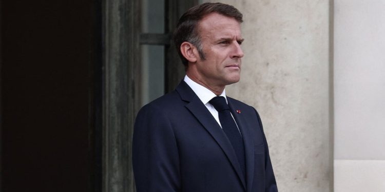 Reagimi i Macron pas vjedhjes në Muzeun e Luvrit: Bizhuteritë do të rikuperohen dhe autorët do të përballen me ligjin.