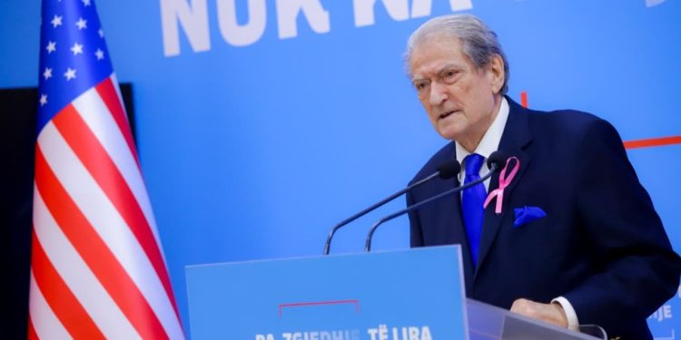 “Reforma e dështuar”, Berisha mbi vrasjen e gjyqtarit Astrit Kalaja: Tregon nivelin ekstrem të pasigurisë në narkoshtetin shqiptar.