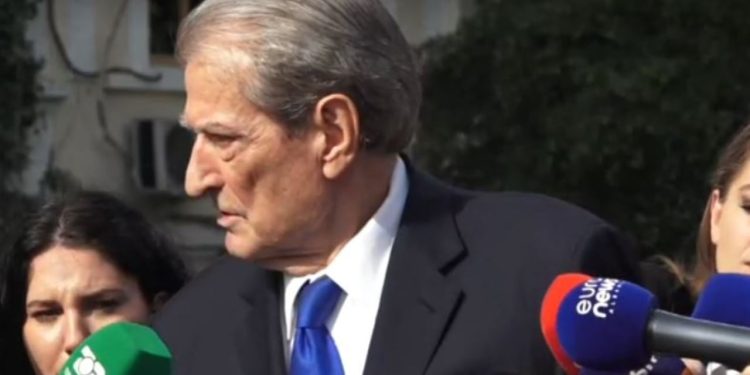 Refuzohet kërkesa e PD për të shkarkuar Peleshin, Berisha akuzon nënkryetaren e Kuvendit: Nuk kuptonte çfarë po e qeveriste për votim.