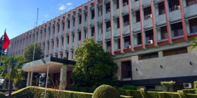 Rimëkëmbje të reja në Ministrinë e Jashtme dhe atë të Financave, cilët janë emrat e rinj të emëruar?