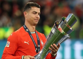 Ronaldo përballet me Georginën dhe familjen e tij: Portugezi shpreh se do të vazhdojë të luajë futboll, pavarësisht se koha po e kufizon.