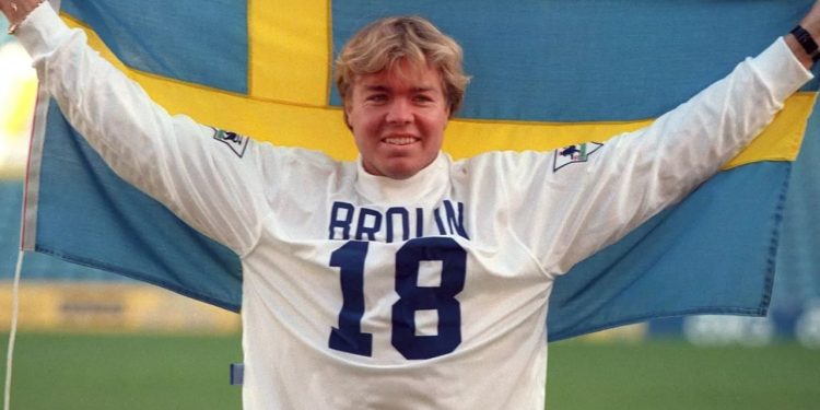 Rrëfimi i legjendës suedeze: Pas vendit të katërt në garën për Topin e Artë, vendosa të tërhiqem në kulmin e karrierës dhe fillova të shisja fshesa me korrent.