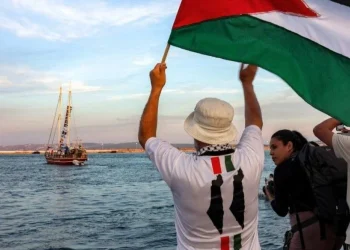 Rruga drejt Gazës për shpërndarjen e ndihmave, flota ushtarake bllokun anijen humanitare të Greta Thunberg.