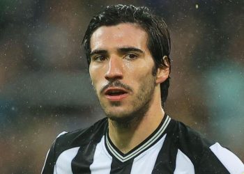 Rumoret për rikthimin e Sandro Tonalit në Serie A te Juventus, zbulohet e ardhmja e tij nga mediat angleze.