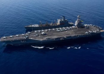 SHBA dislokon një aeroplanmbajtëse në Karaibe, njoftim për rritje të tensioneve ushtarake me Venezuelën.
