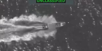 SHBA shpërthen rrjetin e trafikantëve të drogës në Oqeanin Paqësor, 14 të vrarë në operacionet ndaj katër anijeve.