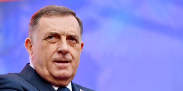 SHBA tërheq ndalimin ndaj Millorad Dodik, ish-liderit të serbëve të Bosnjës
