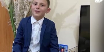 Sadiku u transferua me urgjencë në Itali për shkak të gjendjes së tij shëndetësore të rëndë, prindërit në “Për Shqiptarët”: Po i përgjigjet shpejt kurës, sipas mjekëve…