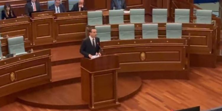 Seanca e Kuvendit të Kosovës: Kabineti i Albin Kurtit para rrëzimit të qeverisë.