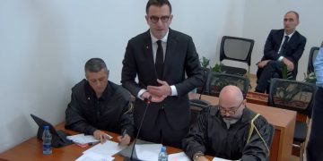 Seanca në GJK: Veliaj deklaron se kryebashkiaku i Rrogozhinës u dënua me burg, ndërsa ai u shkarkua pa akuzë.