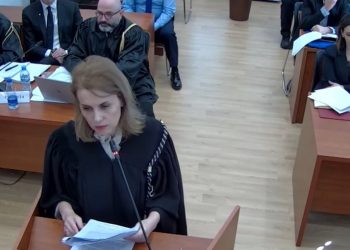 Seanca në Kushtetuese: Përfaqësuesja e Qeverisë kritikon Veliajn, pretendohet se ai ishte i informuar për shkarkimin, ekzekutivi vendos për konstatimin e Këshillit Bashkiak.