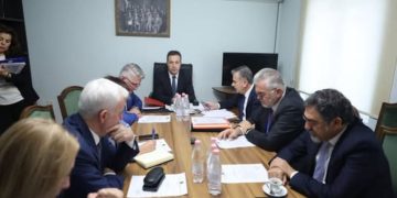 Seancë plenare: Konferenca e Kryetarëve mblidhet për debat 90-minutësh mbi çdo raportim institucional.