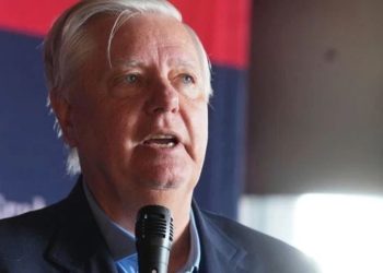 Senatori republikan paraqet një ligj që ndalon pagat e ligjvënësve gjatë mbylljes së qeverisë: Kemi nevojë për ndëshkim për veprimet tona.