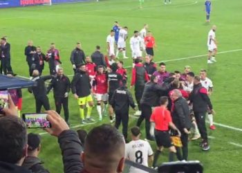 Serbët vazhdojnë të kërcënojnë, shpërndajnë thirrje për dhunë ndaj shqiptarëve.