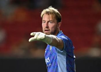 Sheffield Wednesday në mungesë portierësh, angazhon Joe Lumley për vetëm një ndeshje