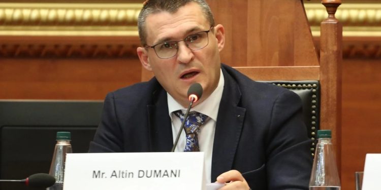 Shkaku i mungesës së Altin Dumanit në seancën e parë të legjislaturës së re parlamentare është bërë i njohur.