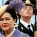 Shkëlqimi dhe eleganca e saj magjepsi botën, Mbretëresha Sirikit e Tajlandës ndërron jetë.
