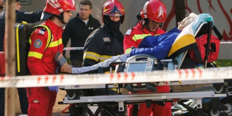 Shpërthim në një ndërtesë me tetë kate, dy të vdekur dhe 12 të plagosur.