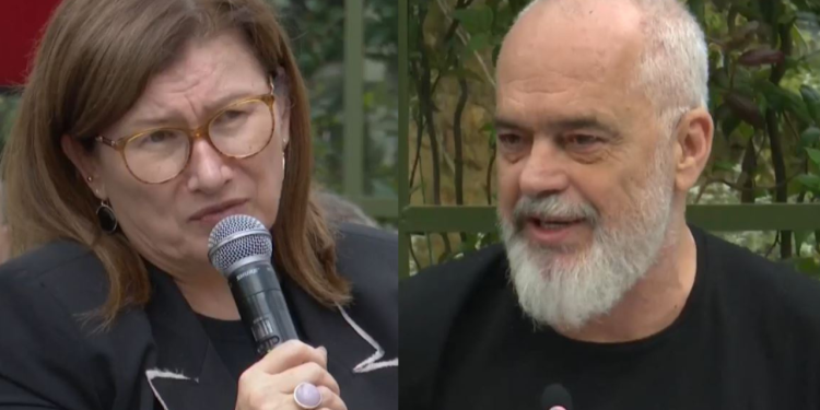 “Shpreh autokritikë për mungesën e hartës”, kryebashkiakja e Roskovecit ndaj Ramës: Nuk e kemi përfunduar, faleminderit që nuk na...