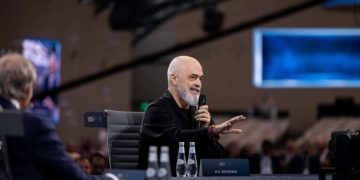 "Shqetësimi im është i madh", Rama ‘vë në pikëpyetje’ Evropën: Diskutohet vetëm për armatime, jo për një strategji paqeje.