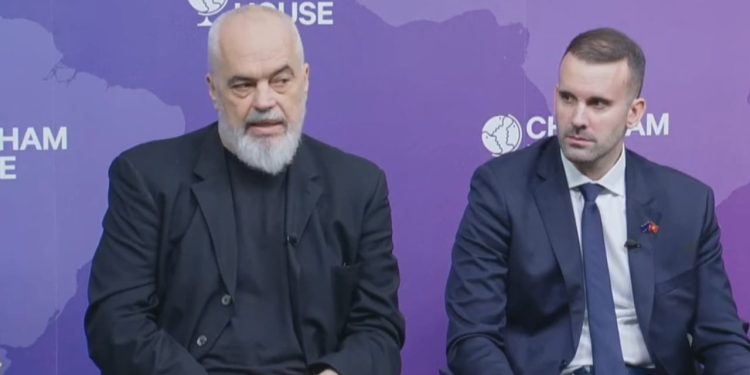 “Shqipëria përmirëson performancën krahas Europës”, Rama komenton nga Londra: Nuk na pëlqen të ndërpritemi kur diskutojmë.