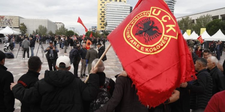 "Shqiptarët protestojnë për kujtesën, jo për politikë", thotë Belinda Balluku në mbështetje të protestës për UÇK: Mjaft me drejtësi të padrejtë!