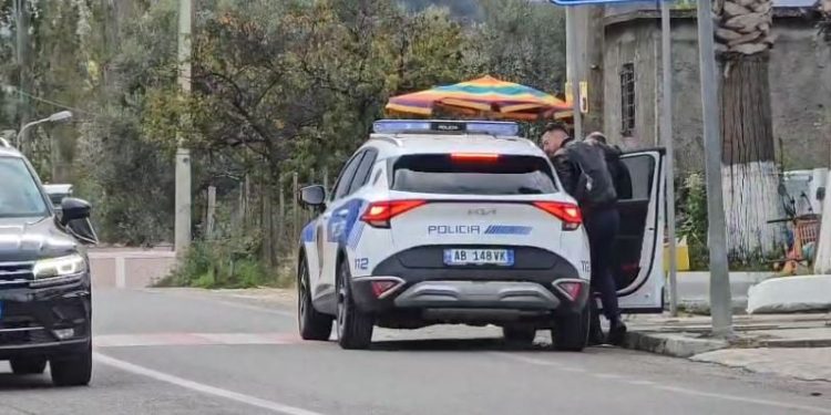 Shtatë individë të arrestuar lidhur me vrasjen e dyfishtë në Manëz, zbardhet dëshmia e kamerierit të lokalit ku ndodhi incidenti: Më ofendoi.