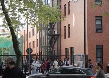 Siguria në shkollat publike: Rama njofton për vendosjen e oficerëve të sigurisë në institucione, me mbështetje të Policisë së Shtetit dhe atij Bashkiak.