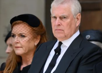 Skandali brenda familjes mbretërore, Princi Andrew anulan festimin e bujshëm për ditëlindjen e ish-gruas së tij në minutën e fundit.