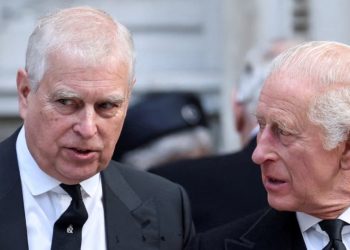 Skandali i Jeffrey Epstein: Princi Andrew humb zyrtarisht të gjitha titujt dhe përjashtohet nga Royal Lodge.