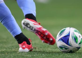 Skenar befasues: skuadra e vogël europiane nevojitet të përjetojë humbje të thellë në ndeshjen e fundit për të siguruar kualifikimin në Kupën e Botës.