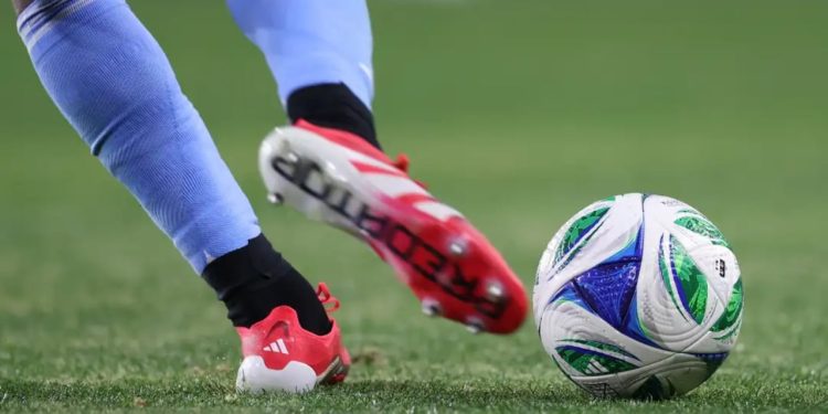 Skenar befasues: skuadra e vogël europiane nevojitet të përjetojë humbje të thellë në ndeshjen e fundit për të siguruar kualifikimin në Kupën e Botës.