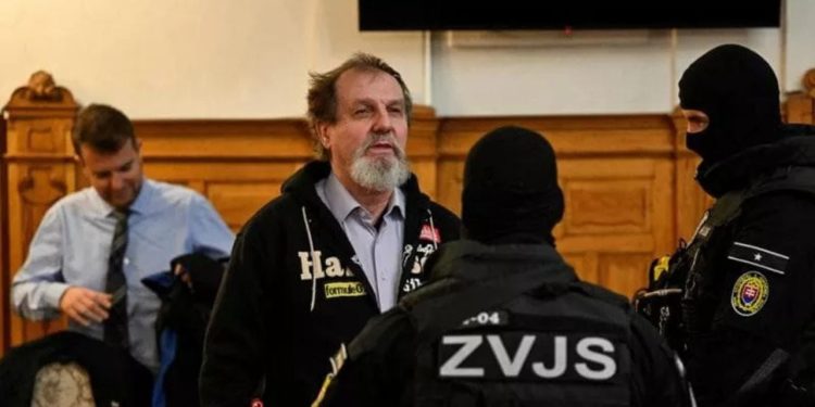 Sllovaki: 21 vjet burg për autorin e plagosjes së kryeministrit Robert Fico, në gjyq ai deklaron: Nuk kisha qëllim ta vrisja.