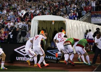 Snajperë, specialistë dronësh dhe numër i limituar biletash, gazeta zvicerane: Takimi Serbi - Shqipëri, shumë më shumë se një ndeshje futbolli.