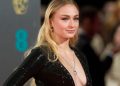 Sophie Turner lidhet me Chris Martin pas ndarjes? Aktorja e “Game of Thrones” aludohet se po zhvillon një lidhje të re.