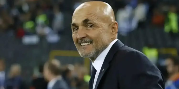 Spalletti i përgatitur për stërvitjen e tij të parë, tifozët: Zotëri, na ofroni nder dhe respekt për këtë fanellë.