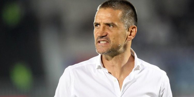 Stojkoviç jep dorëheqjen pas disfate ndaj Shqipërisë, Mirkoviç merr komandën e ekipit të Serbisë.