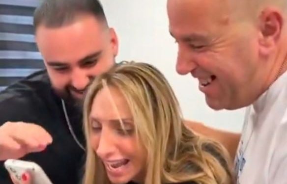 "Të dua, por ti po rikthehesh në shtëpi": Bisedat e para të pengjeve me familjarët pas 738 ditësh nën kontrollin e Hamasit.