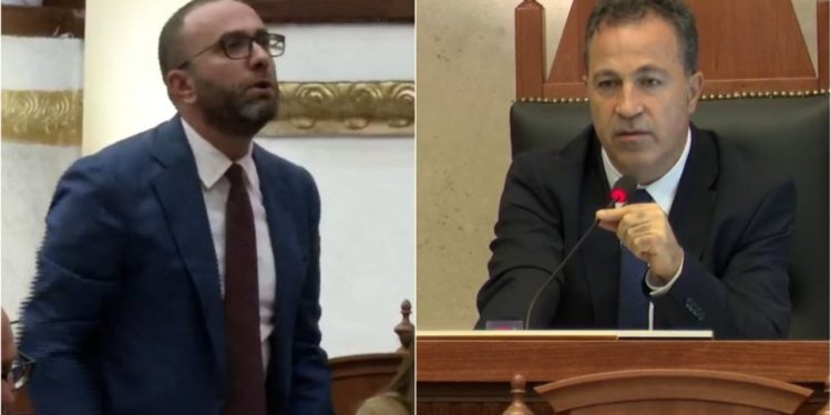 Tensione në Kuvend/ "Je i paaftë", Peleshi përjashton Gazment Bardhin dhe paralajmëron Balliun