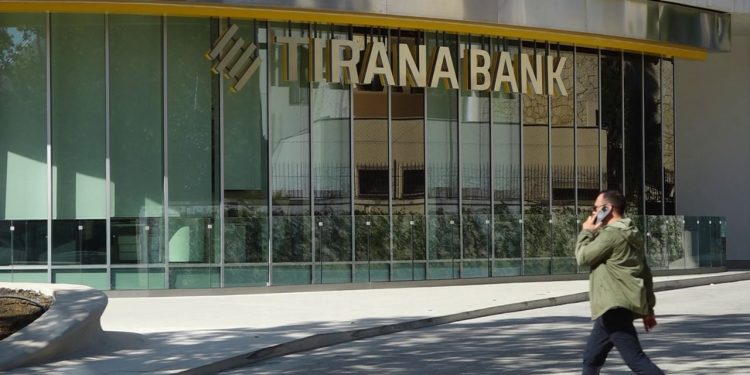 Tirana Bank dhe BERZH bashkëpunojnë për të ofruar 10 milion euro mbështetje për bizneset e vogla dhe të mesme, si dhe financimin e tregtisë.